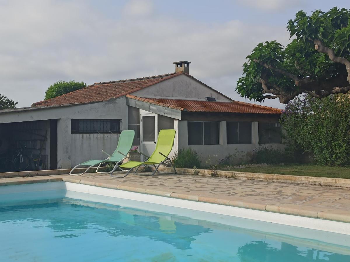 Villa Chalet typique au coeur de la Petite Camargue à Vauvert Extérieur photo